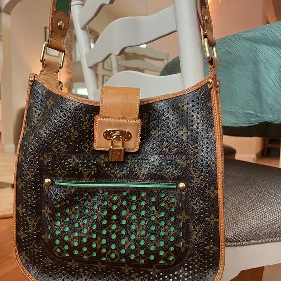 Louis Vuitton Green Interior Monogram Crossbody - Picture 1 of 10